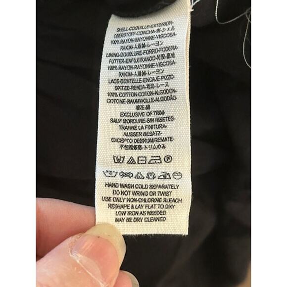 Free People Black Cutout Crochet Mini Dress – Boho Romantic Long Sleeve Size 4 - Picture 9 of 11